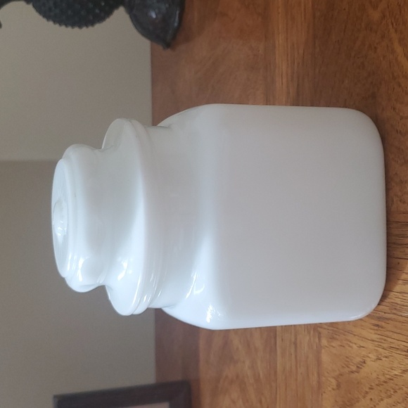 Jeanette Milk Glass Cannister 🧡 - Picture 4 of 9